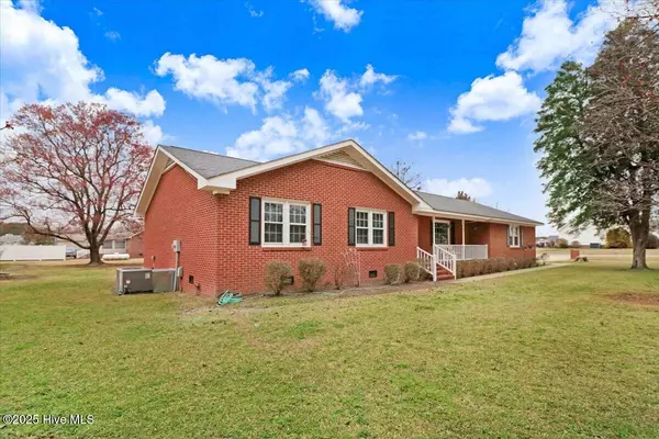 Pikeville, NC 27863,711 Western Wayne DR