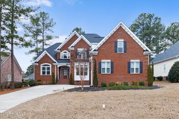 127 Skipping Water DR, Spring Lake, NC 28390