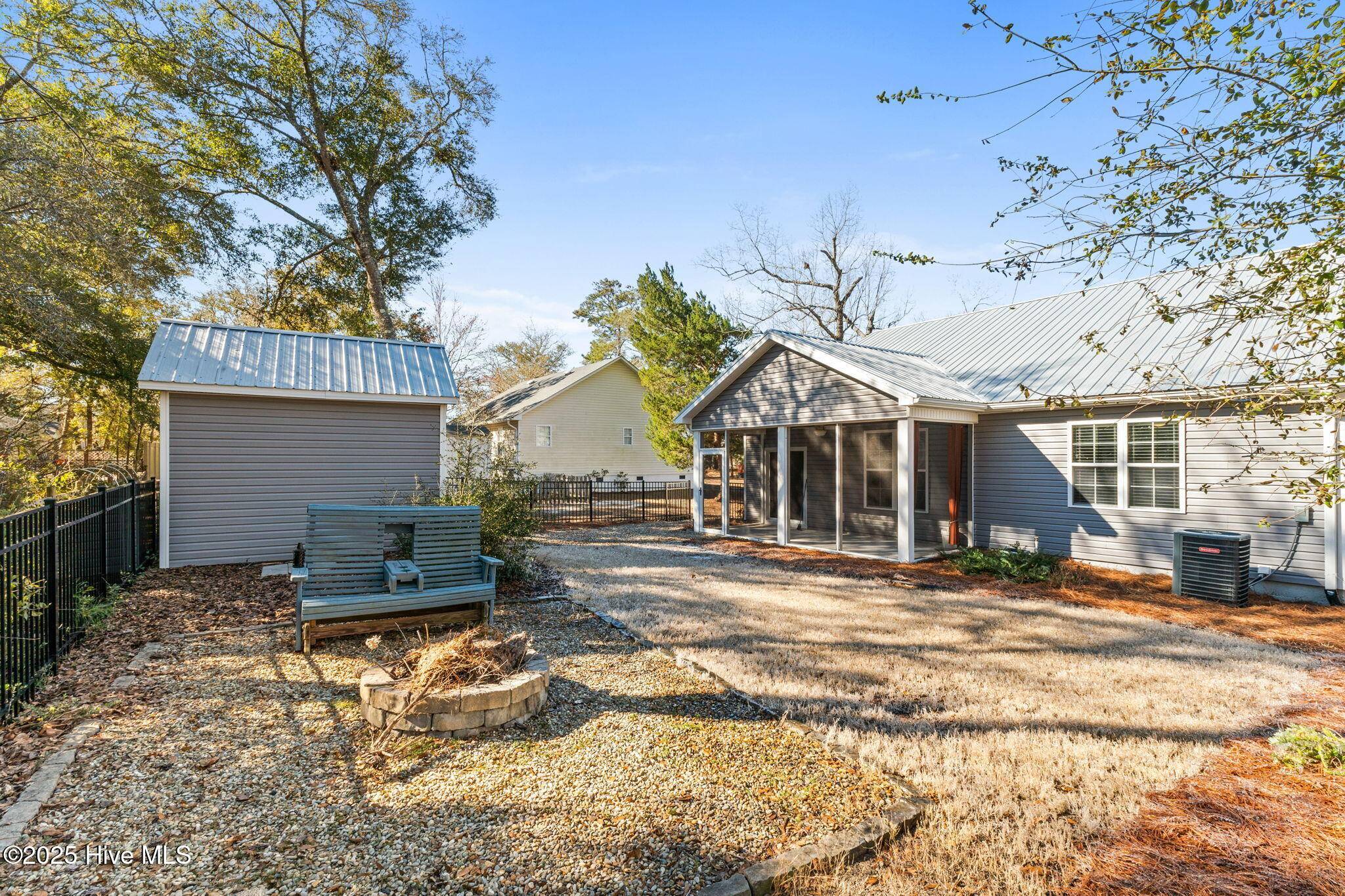 Oak Island, NC 28465,136 NW 16th ST