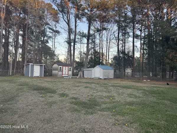 Supply, NC 28462,1122 Wilma AVE SW