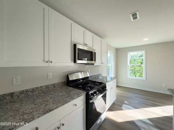 Hope Mills, NC 28348,2145 Purebred CIR