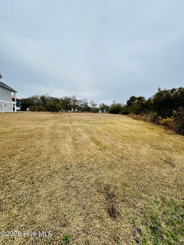 Hubert, NC 28539,104 Brandon AVE