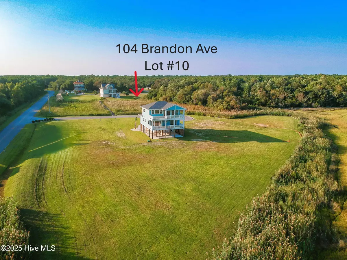 Hubert, NC 28539,104 Brandon AVE