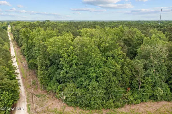 218 Thomas Loop RD, Jacksonville, NC 28540