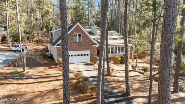 Southern Pines, NC 28387,575 S Valley RD