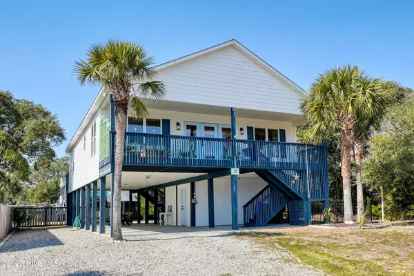 Oak Island, NC 28465,211 25th PL E