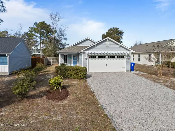 151 NE 1st ST, Oak Island, NC 28465