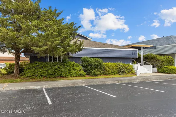 Morehead City, NC 28557,208 Penny LN