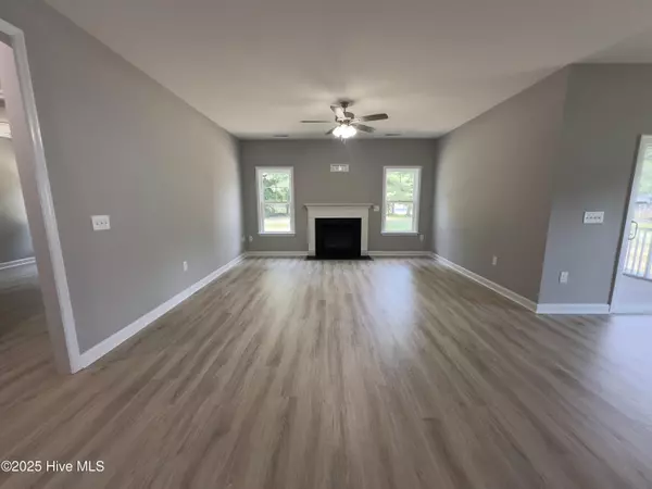 Dudley, NC 28333,105 Fern ST