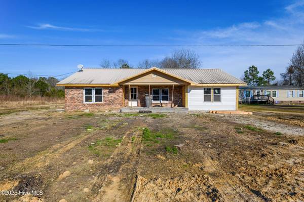 1848 Us Highway 117, Burgaw, NC 28425