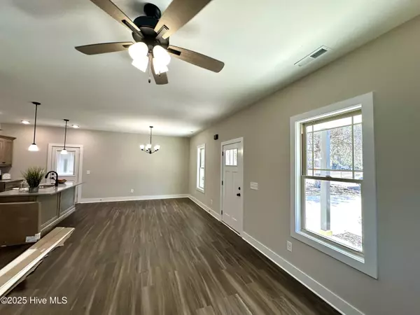 Kenly, NC 27542,315 S Maple AVE