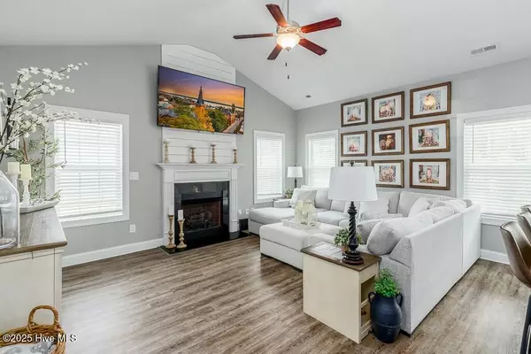 New Bern, NC 28562,1122 Amberjack CT