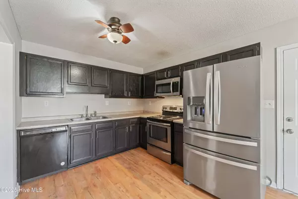Hubert, NC 28539,208 Blueberry CT