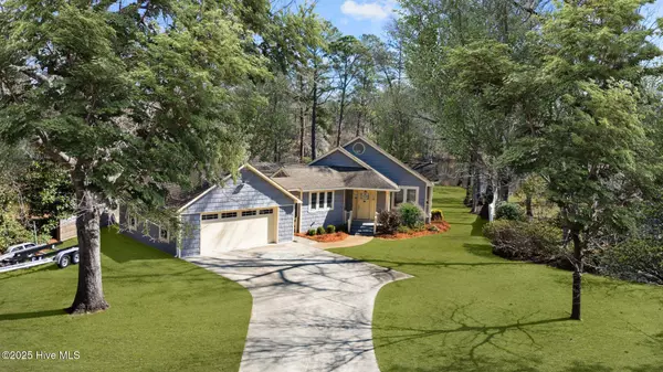 506 W Wilson Creek DR, Trent Woods, NC 28562