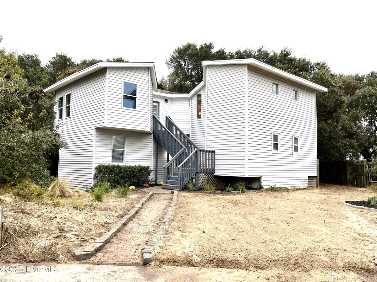 Kill Devil Hills, NC 27948,415 W Chowan ST