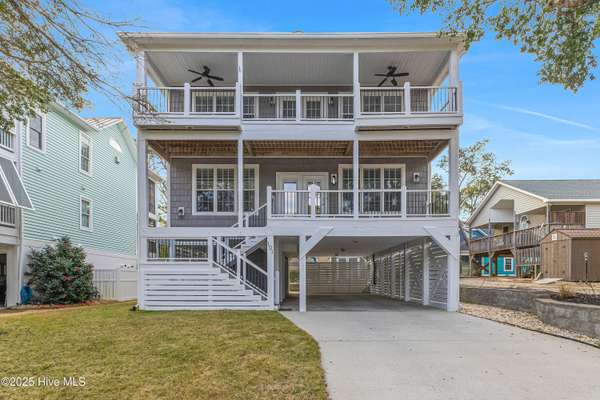 101 SE 43rd ST, Oak Island, NC 28465