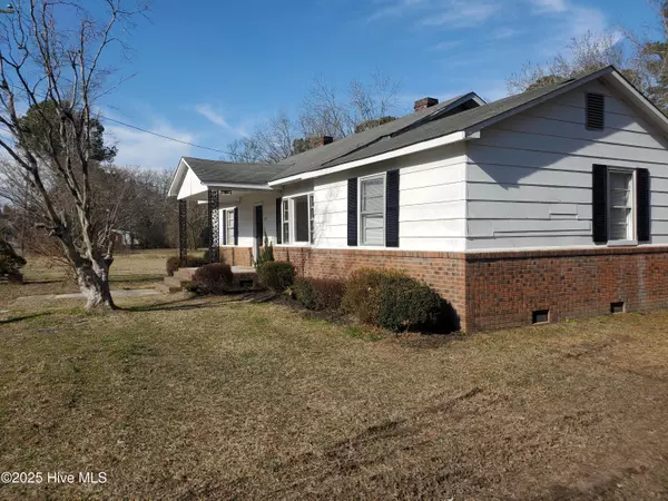 Aulander, NC 27805,815 S Commerce ST