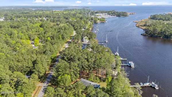 New Bern, NC 28560,5514 Gondolier DR