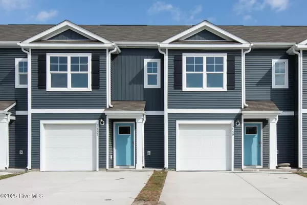123 Grassland RD S #Th 37, Surf City, NC 28445