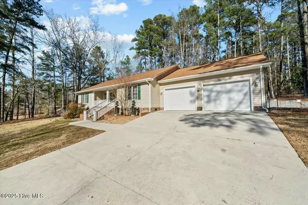 Rockingham, NC 28379,105 Woodside DR
