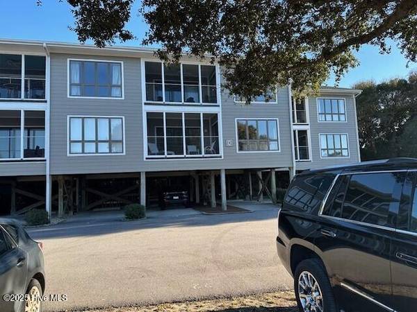 590 Marina DR #D-2, Pine Knoll Shores, NC 28512