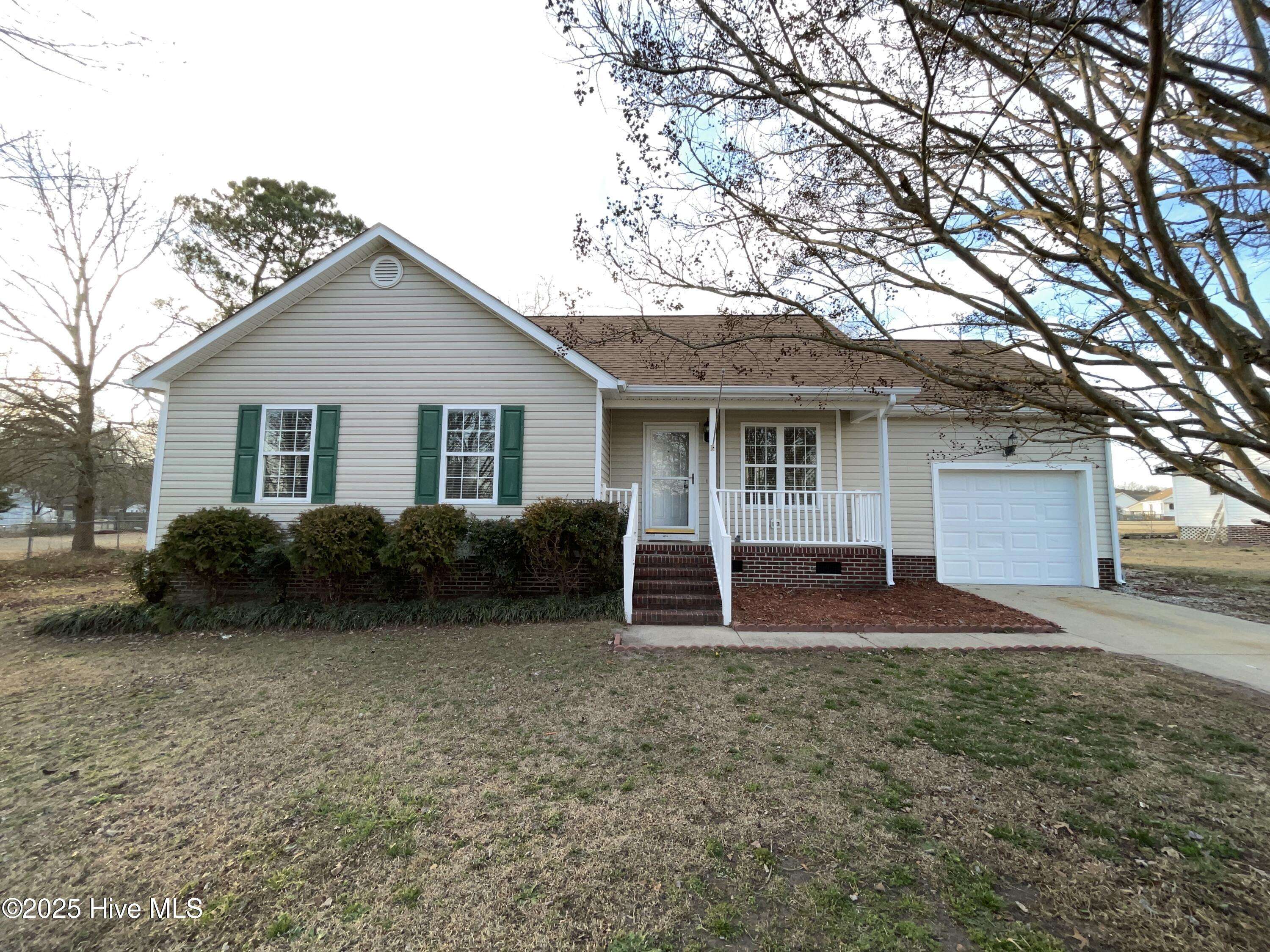 405 Twin Creeks DR, Goldsboro, NC 27530
