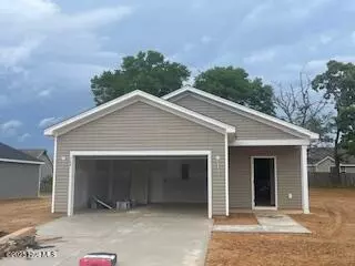 Southport, NC 28461,121 Sycamore RD