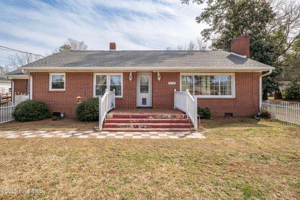 113 Mcmillan ST, Teachey, NC 28464