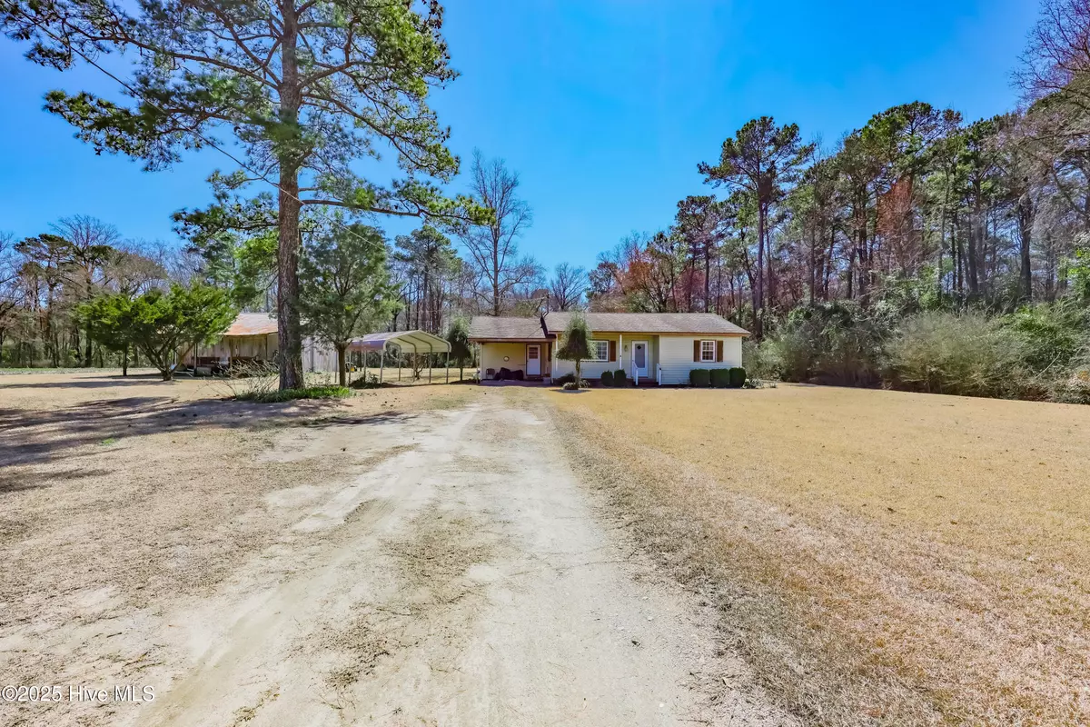 Chinquapin, NC 28521,342 Quince Dail RD