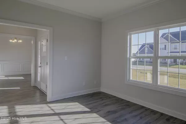 Jacksonville, NC 28546,707 Atlantic Coast LN