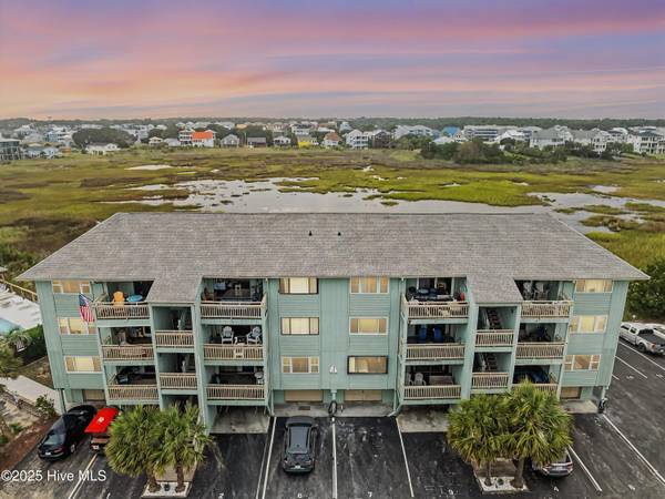 1715 Canal DR #A 3, Carolina Beach, NC 28428