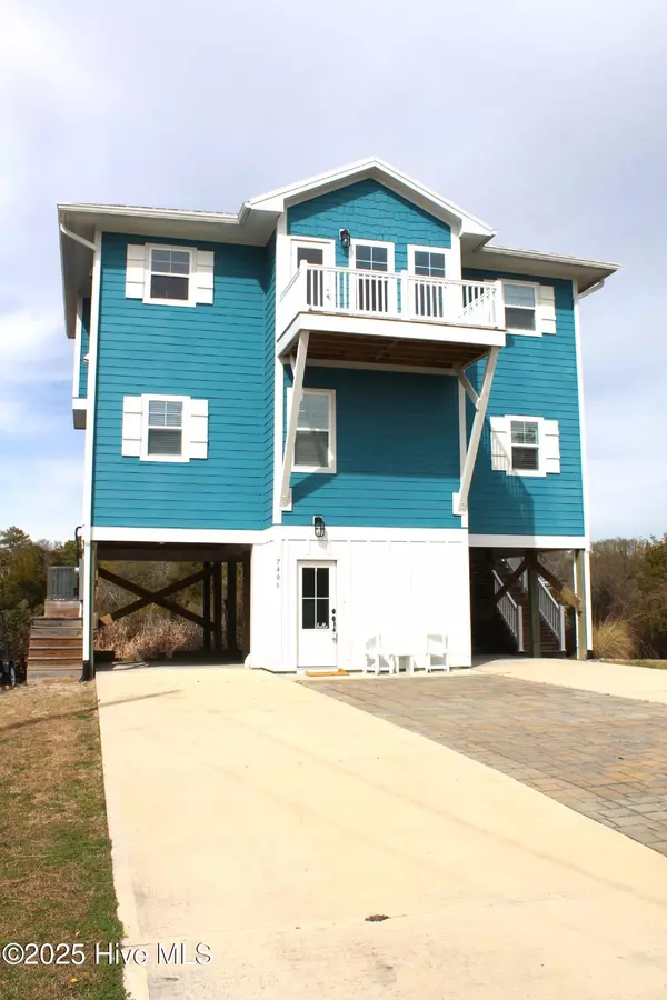 7406 Canal CT, Emerald Isle, NC 28594