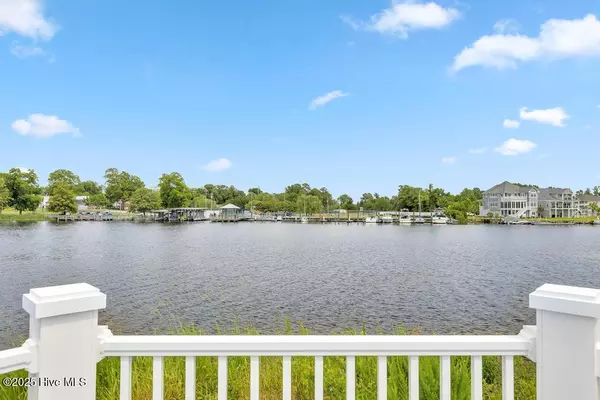 Jacksonville, NC 28540,200 Laguna LN