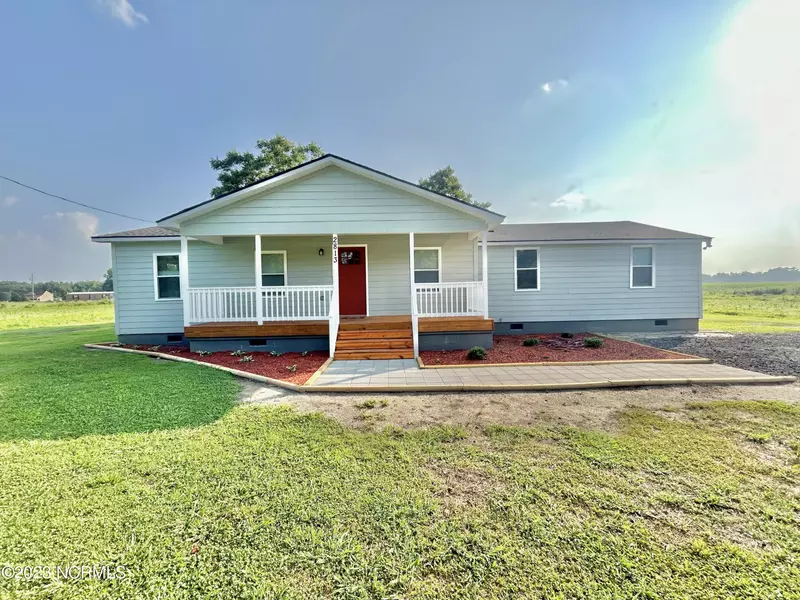 2813 Kinston HWY, Richlands, NC 28574