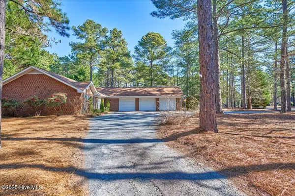 Whispering Pines, NC 28327,52 Birdie DR