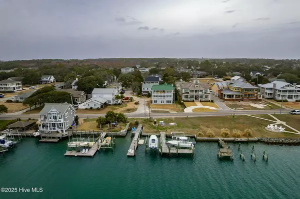 Beaufort, NC 28516,1707 Front ST