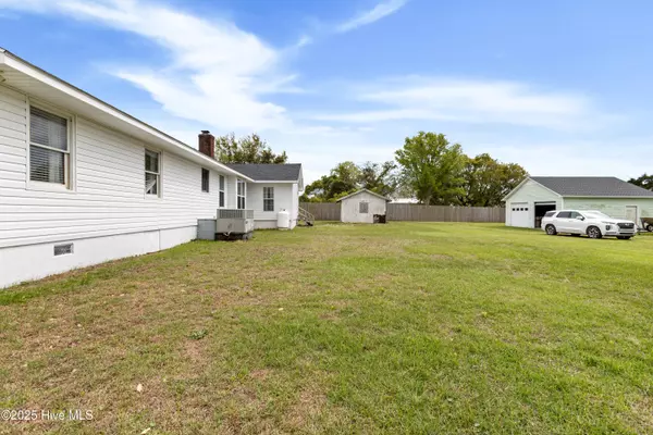 Newport, NC 28570,144 Dixon DR