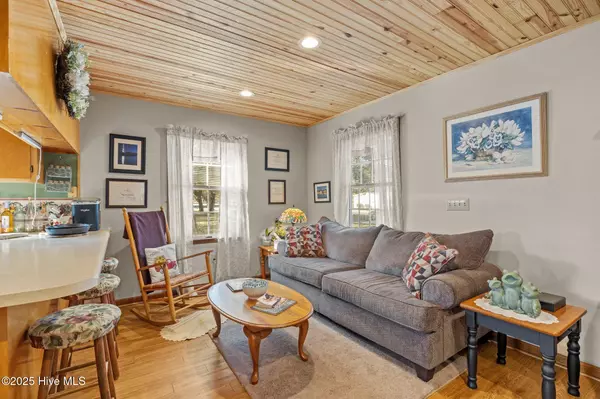 Beaufort, NC 28516,122 Charlie Lewis LN