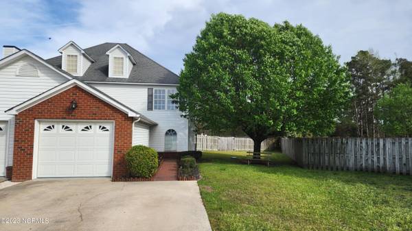 3033 Edward CT #B, Winterville, NC 28590