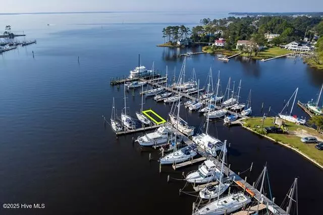 Oriental, NC 28571,414 Whittaker Point RD #E 56