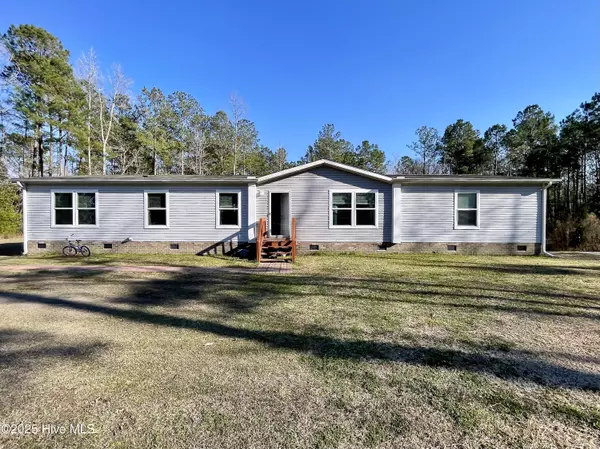 1453 Race Track RD, Loris, SC 29569