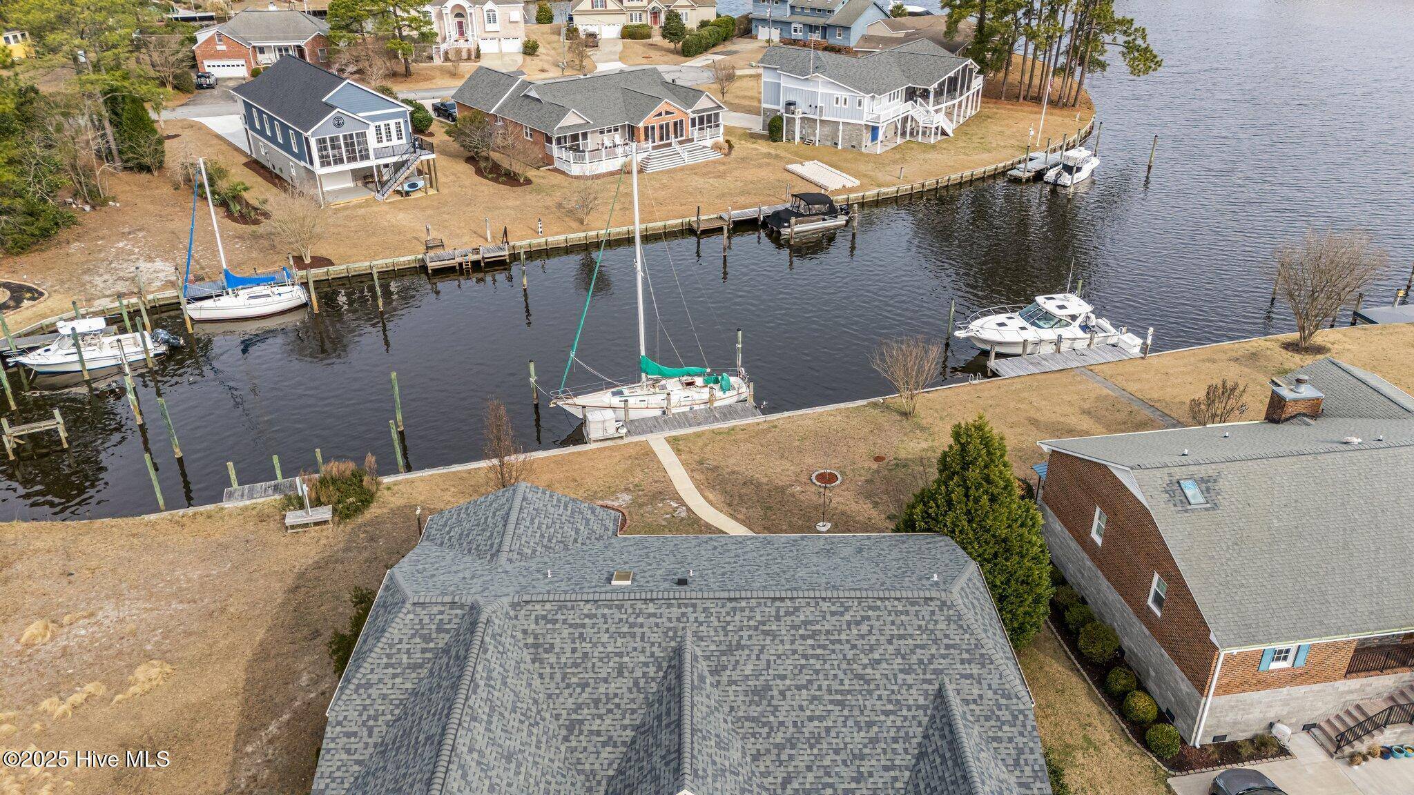 New Bern, NC 28560,905 Spar CT