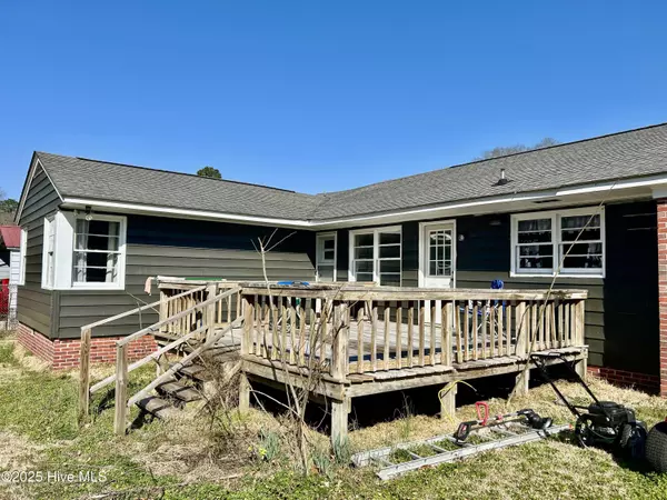 Scotland Neck, NC 27874,216 W 10th ST