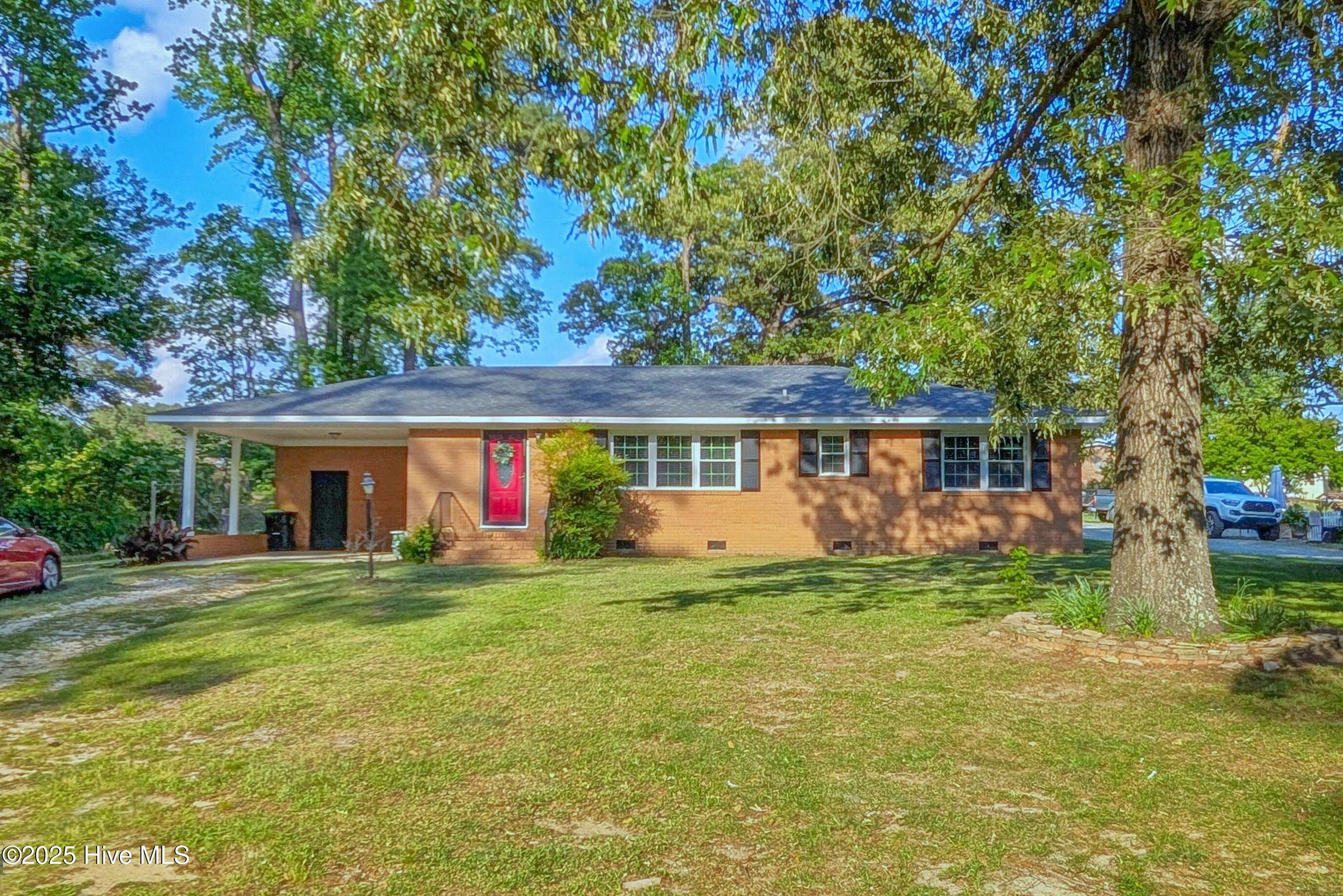 13596 Hobbton HWY, Newton Grove, NC 28366