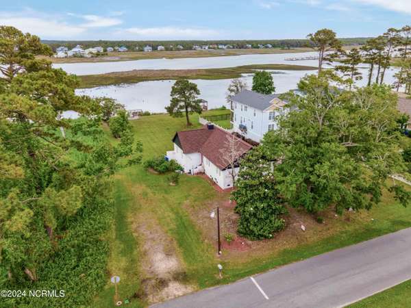 5802 E Yacht DR, Oak Island, NC 28465