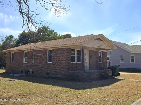Williamston, NC 27892,106 Beech ST