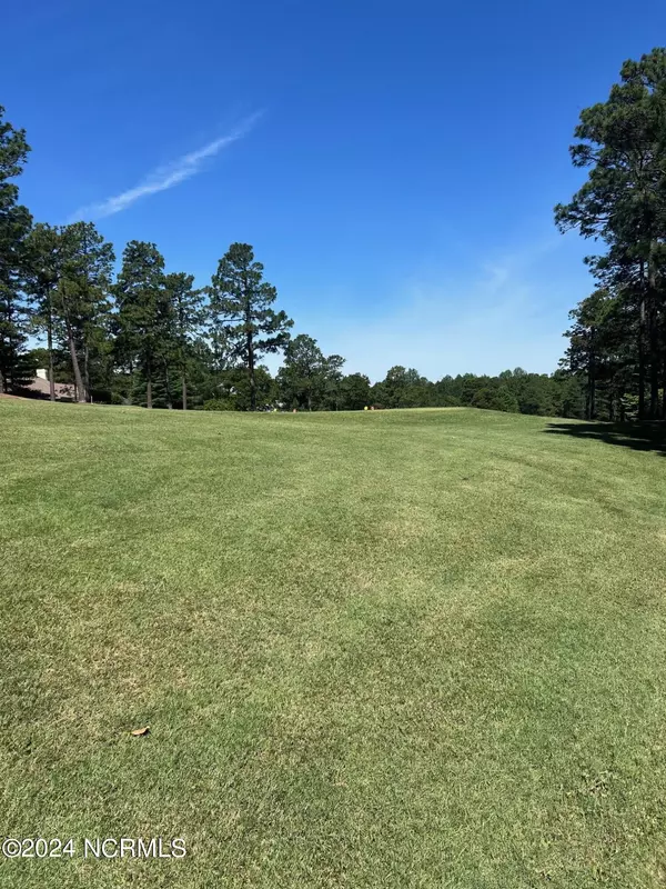 Pinehurst, NC 28374,12 Mulbren CT