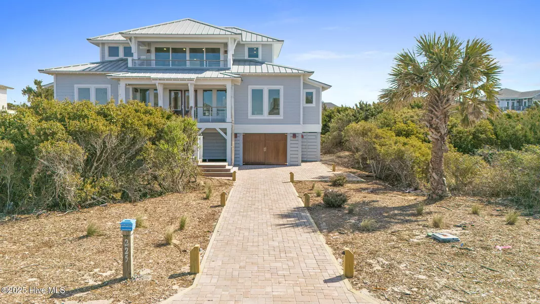 225 W Bald Head Wynd, Bald Head Island, NC 28461