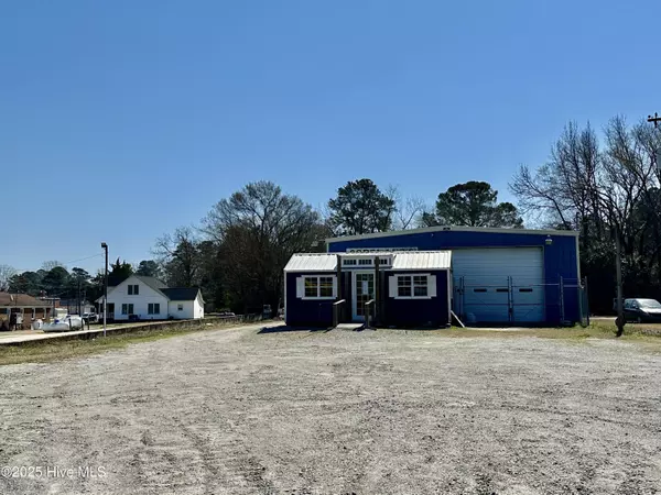 306 W Granville ST, Windsor, NC 27983