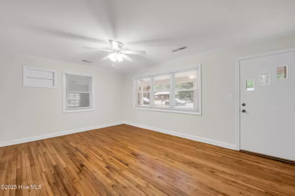 Burgaw, NC 28425,1366 Nc Highway 53